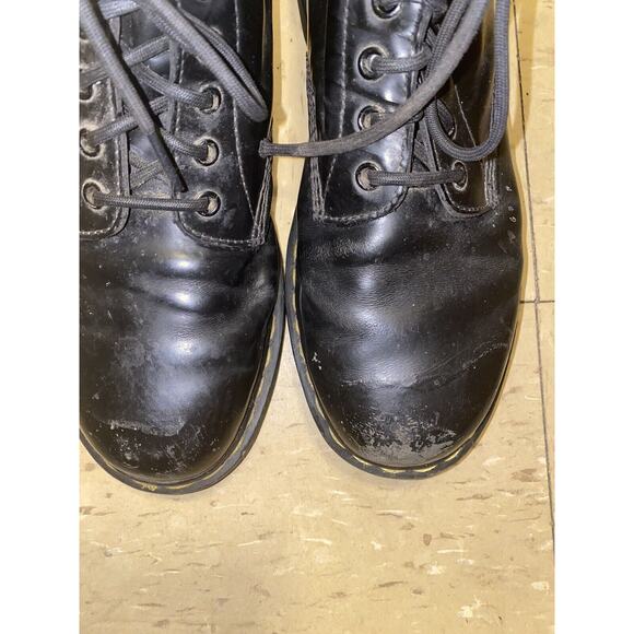Dr. Martens Boots Mens Size 10 Black Lace Up Combat‎ Distressed AW004 Air Wair main image 10